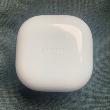 #プレゼント企画_LANEIGE
LANEIGEさんから
ウォーターバンク クリーム乾燥肌用を頂きました！
感謝🙏感謝🙏

●パケ→コロンとしてまるっこい水色のパケ、
　　　　イヤホンケースみたいでかわ