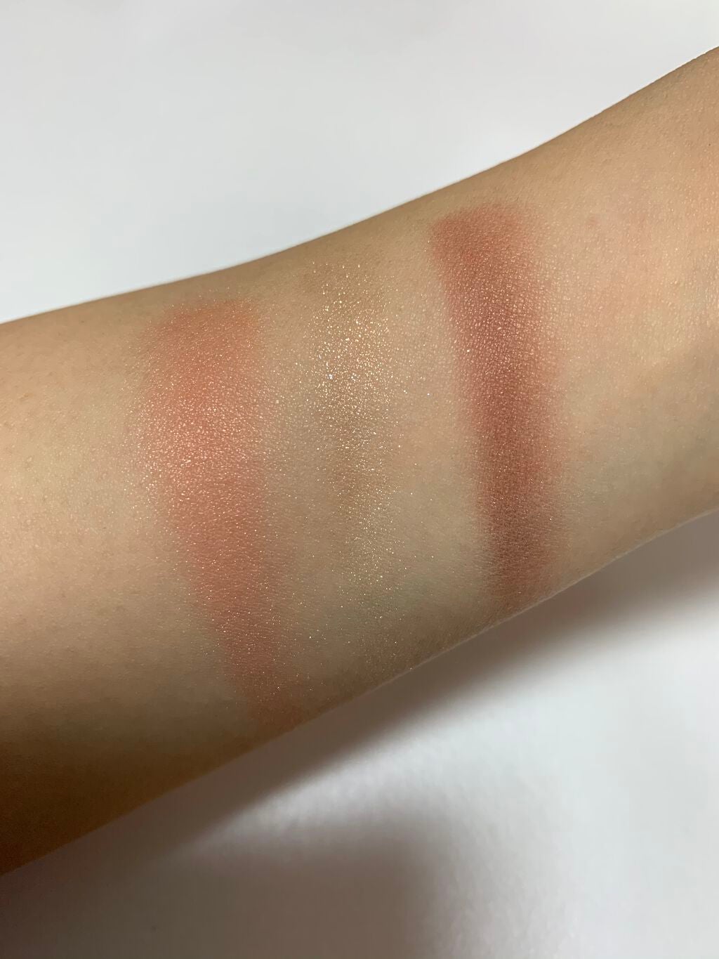 トリオ ブリック パレット<ピュア グロウ>/Dior/アイシャドウパレットを使ったクチコミ(3枚目)