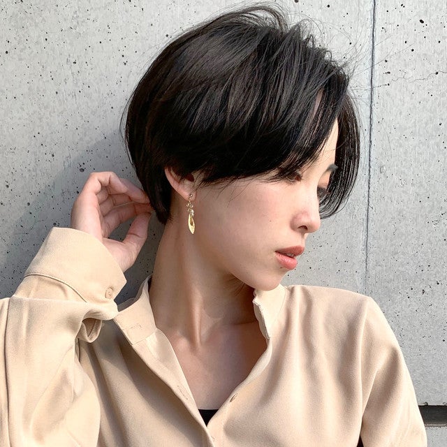 黒髪ショートヘア