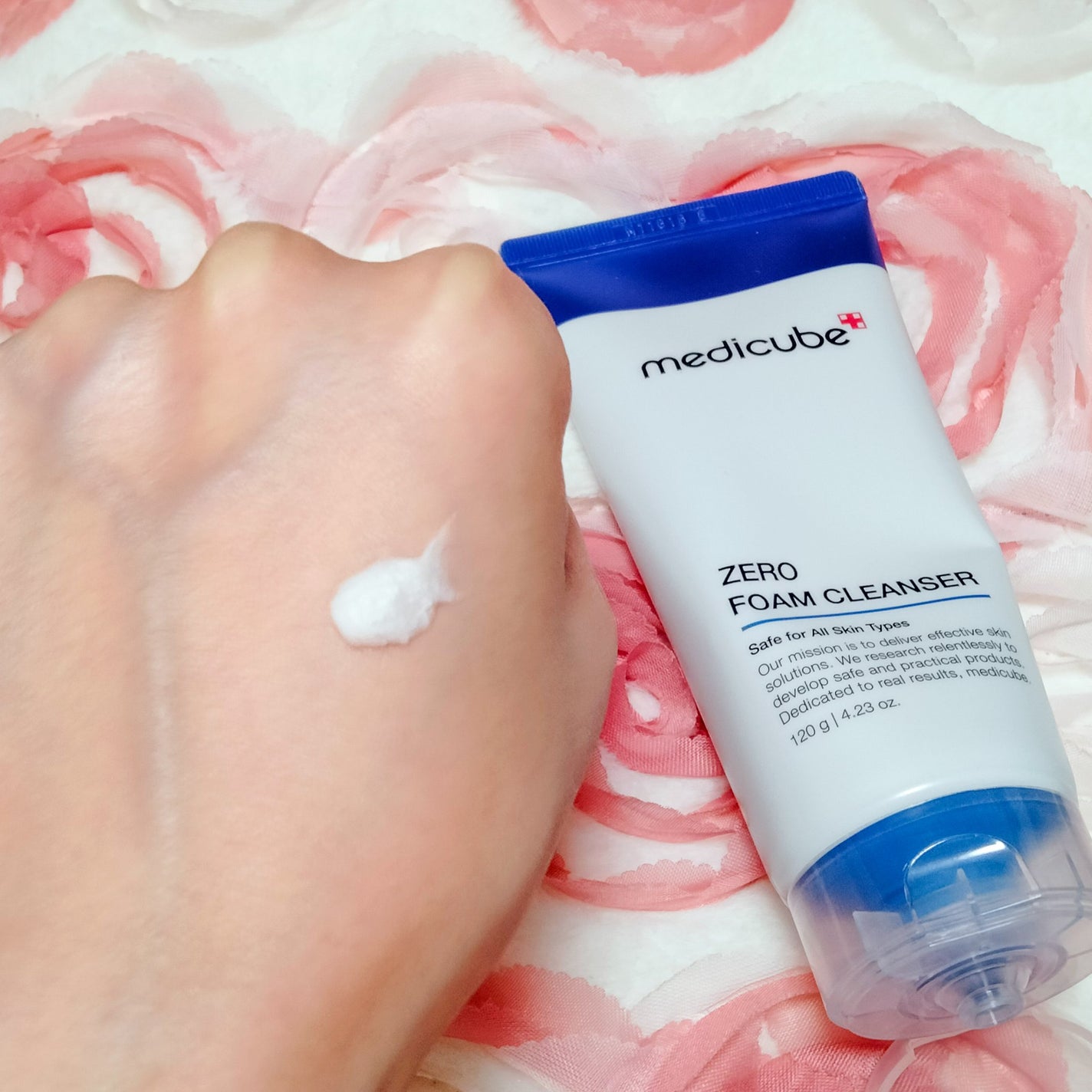 お肉ちゃん🐾 on LIPS 「1日のダメージにもゆるがない肌で今日もイキイキとしたあなたに。..」(3枚目)