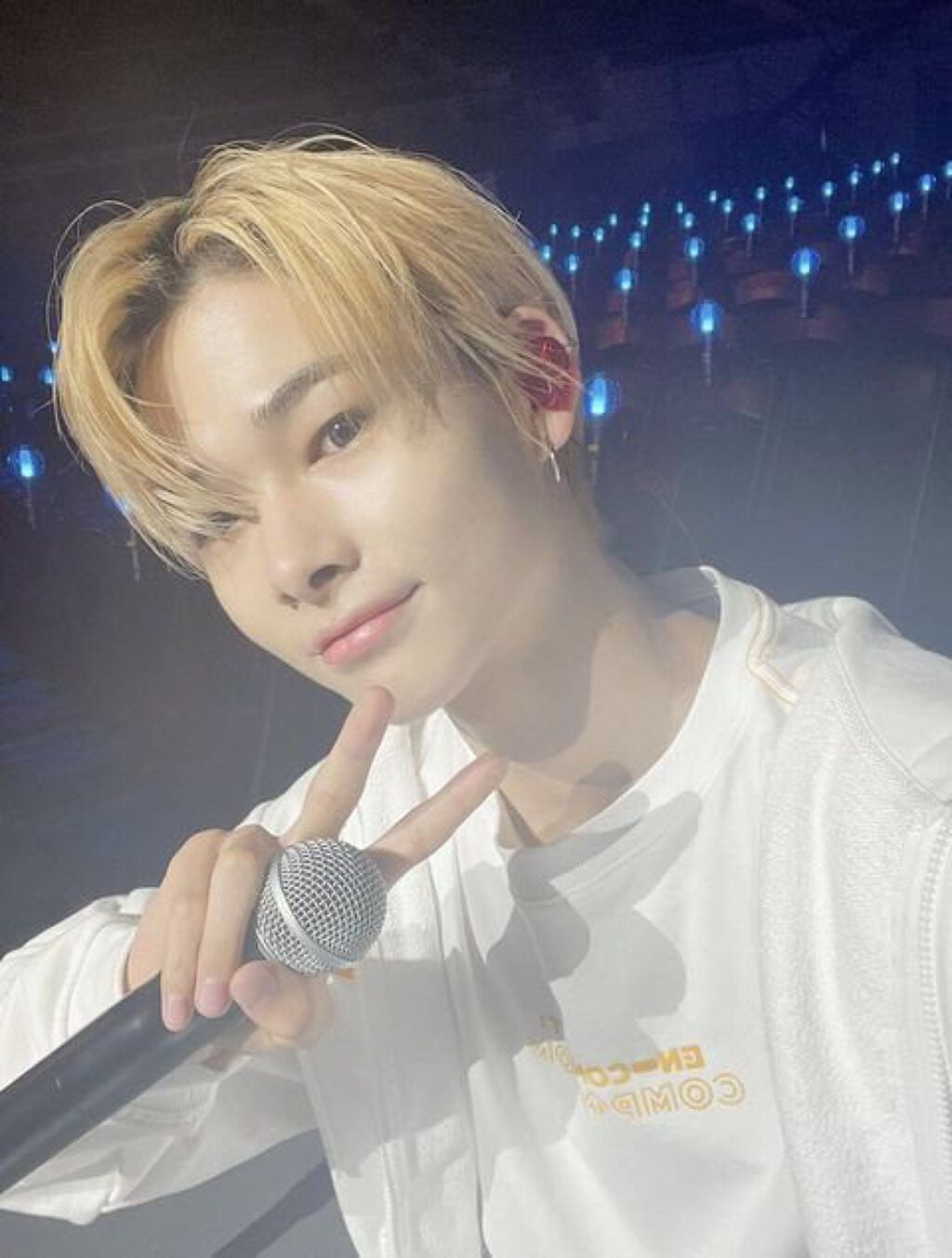 フィリックスペン on LIPS 「今日は私のKーPOPの推しを紹介しますまずはtxtヨンジュン🦊..」(3枚目)