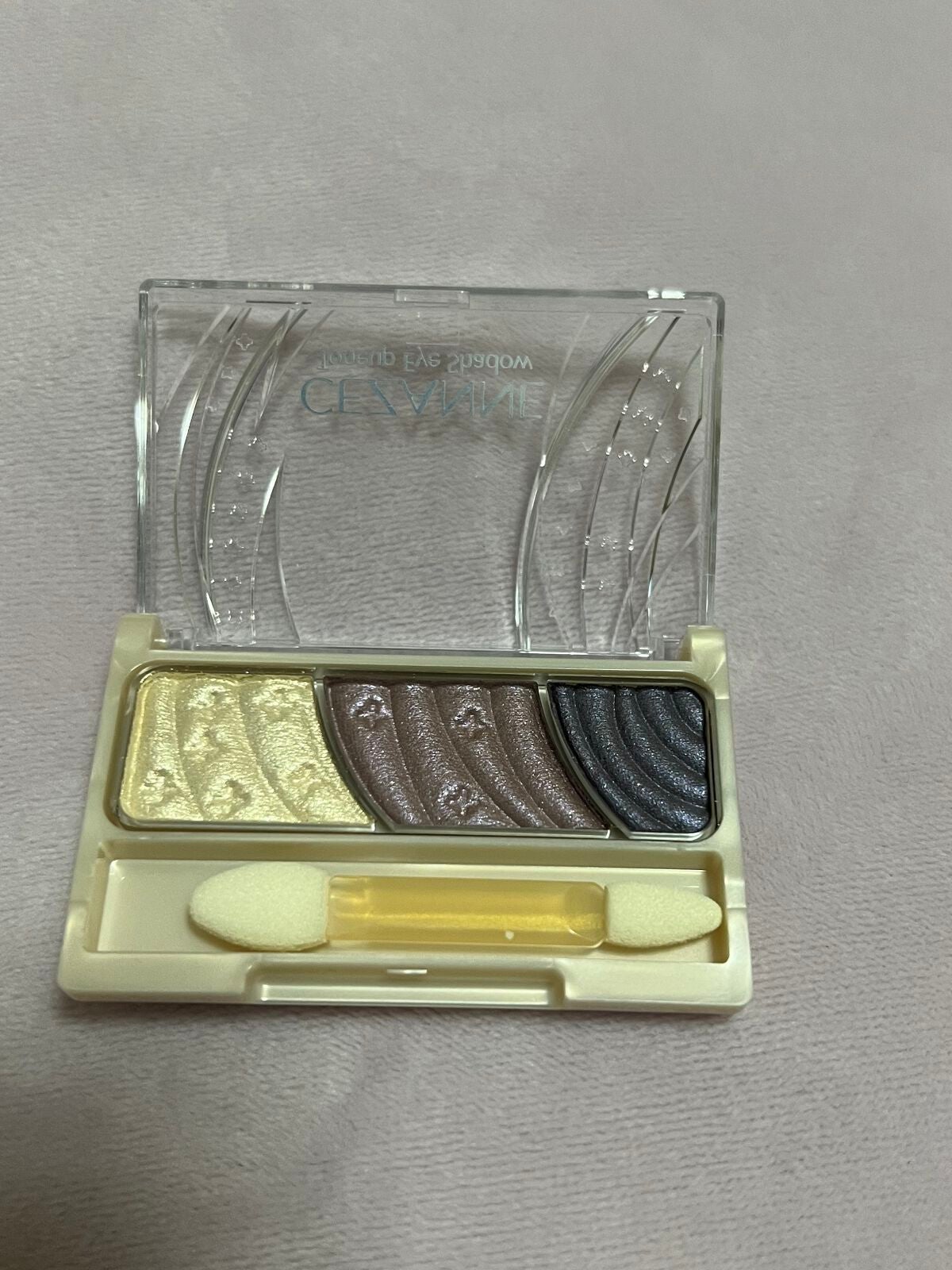 トーンアップアイシャドウ/CEZANNE/アイシャドウパレットを使ったクチコミ(2枚目)