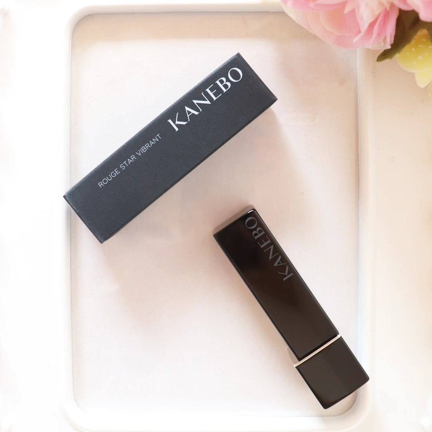 ルージュスターヴァイブラント/KANEBO/口紅を使ったクチコミ(2枚目)