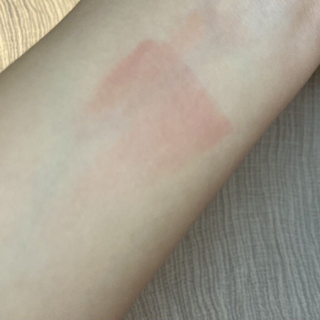 ビビッドコットン スティック/innisfree/口紅を使ったクチコミ（3枚目）