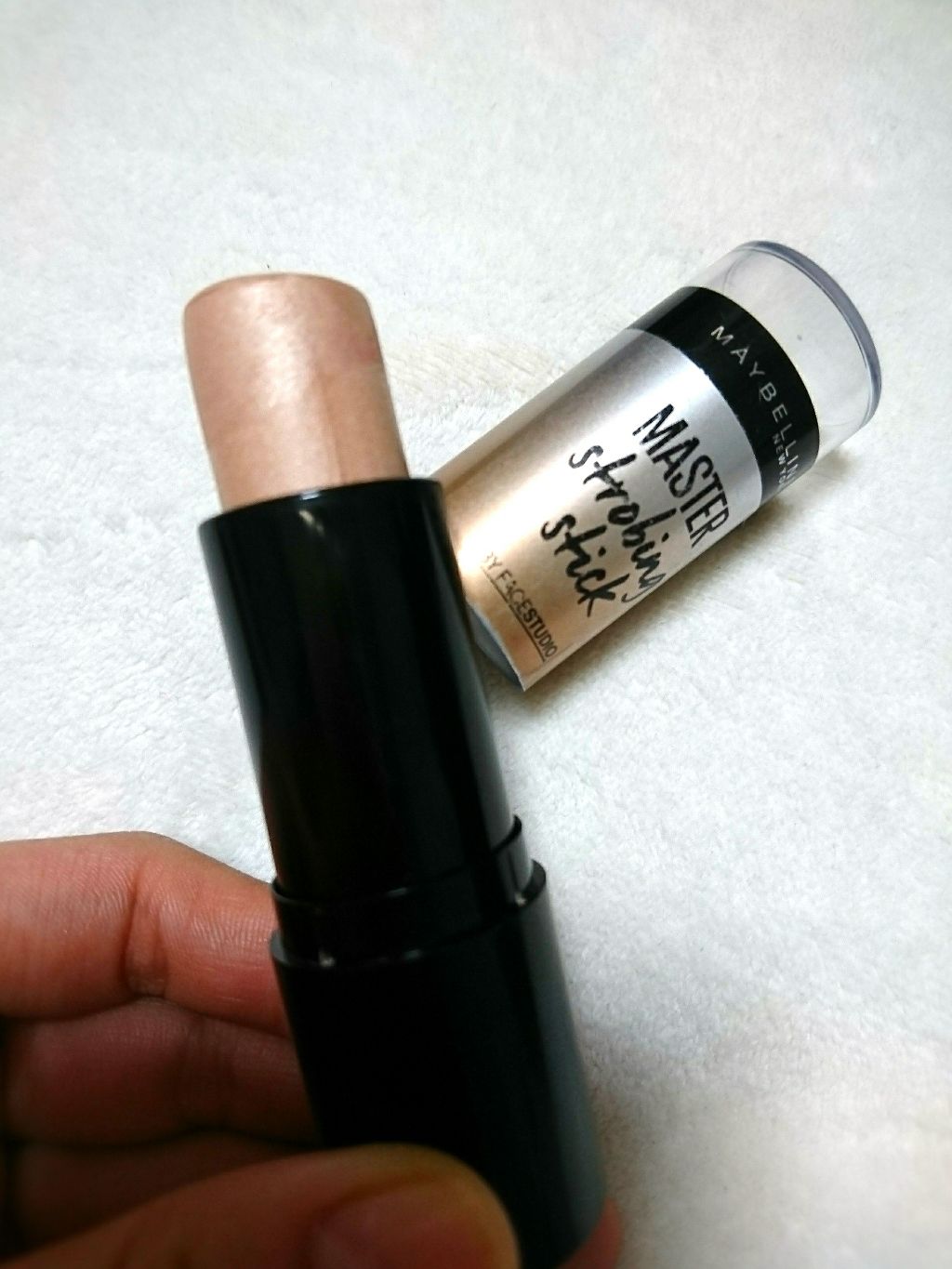 マスターストロビングスティック 01 ヌード/MAYBELLINE NEW YORK/ジェル・クリームチークを使ったクチコミ（3枚目）