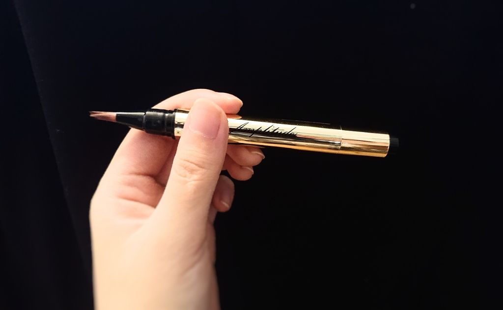 コンスピキュアス ブラッシュリップス/Amplitude/口紅を使ったクチコミ（1枚目）