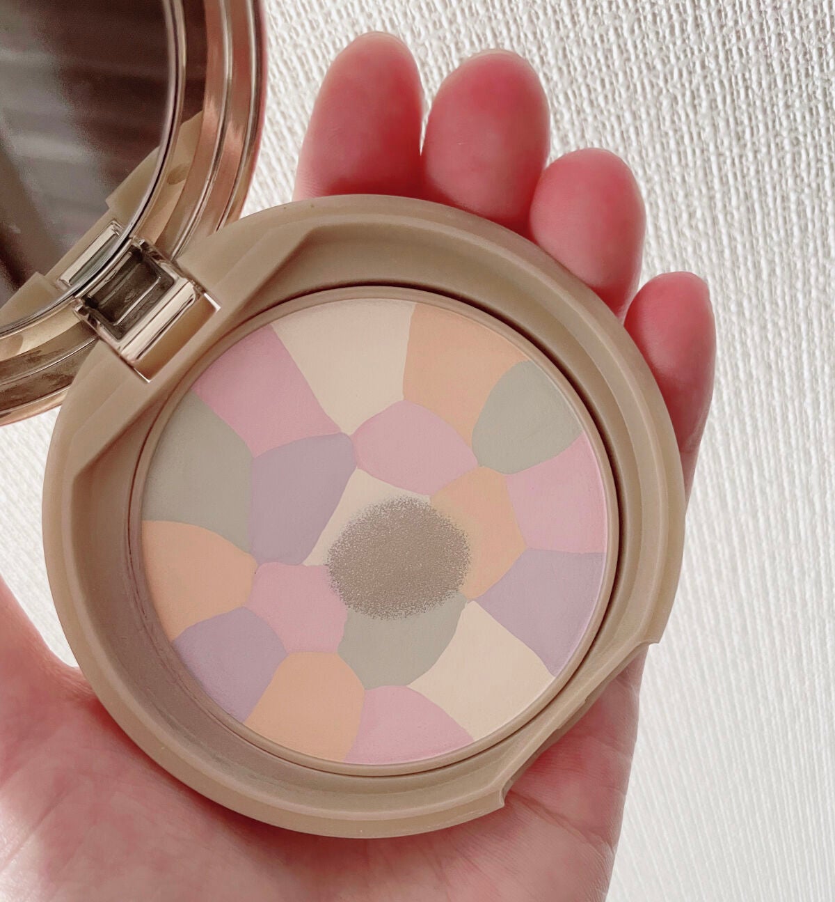 マシュマロフィニッシュパウダー ~Abloom~/キャンメイク/プレストパウダーを使ったクチコミ(1枚目)