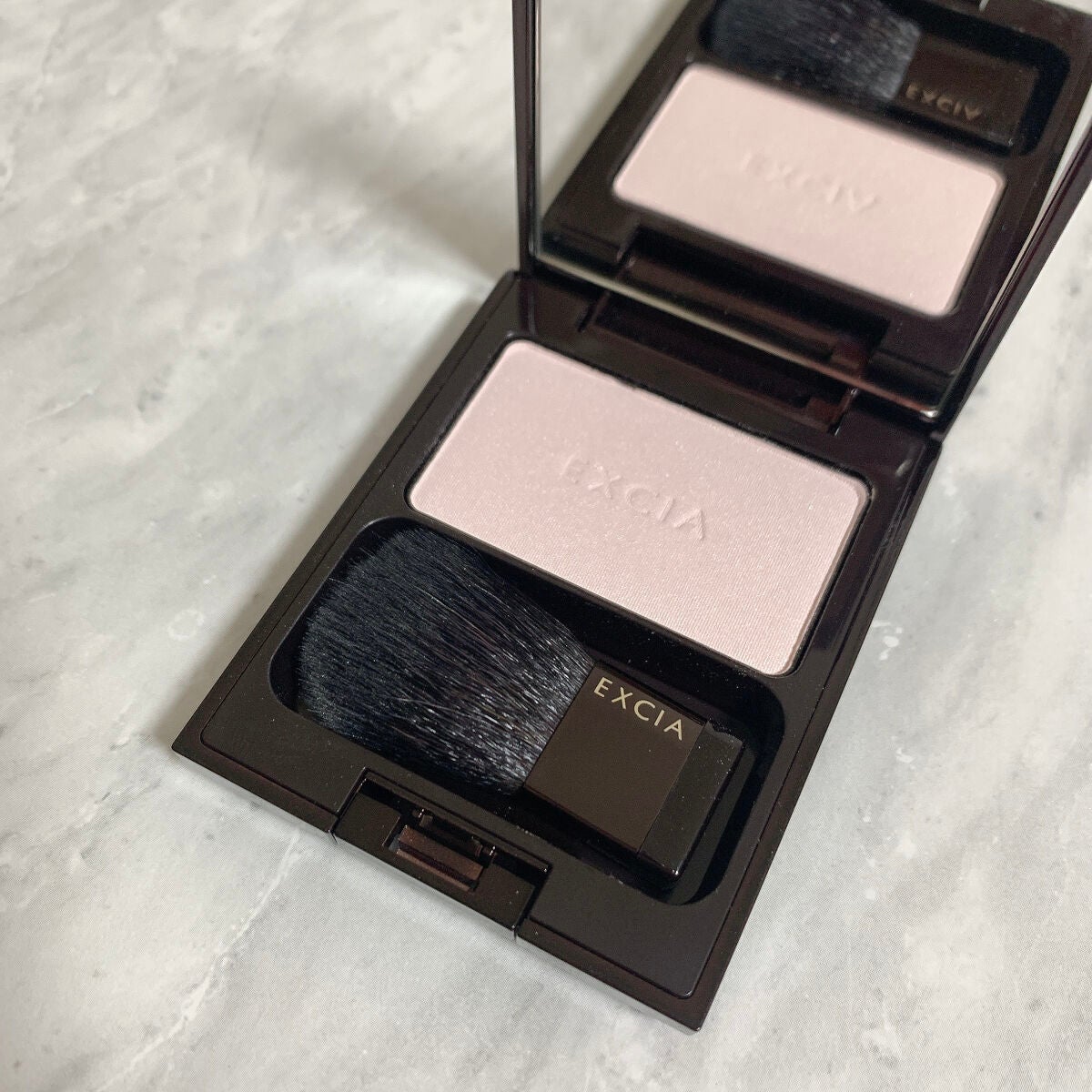 エクシア AL イリュージョン ヴェール/ALBION/プレストパウダーを使ったクチコミ(1枚目)