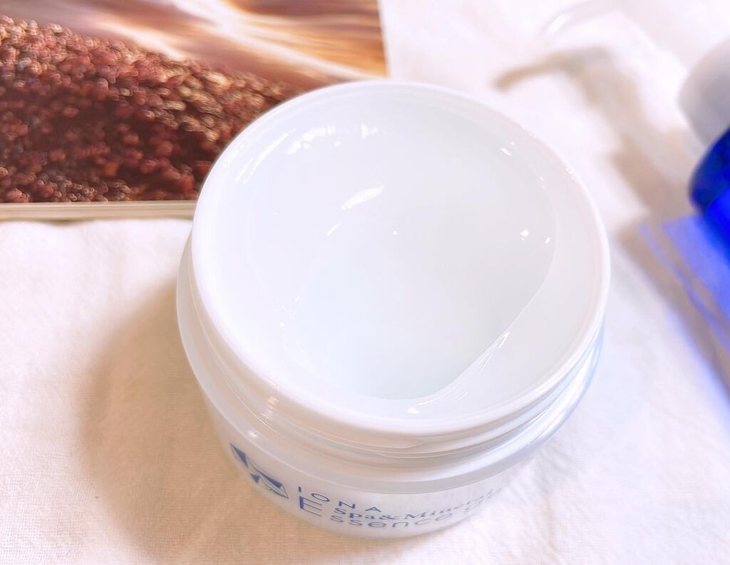 エッセンス ジェル/イオナ スパ＆ミネラル/オールインワン化粧品を使ったクチコミ（2枚目）