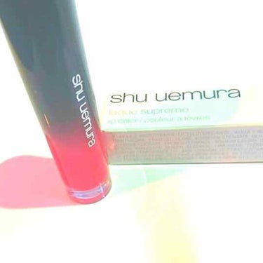 shu uemura ラックシュプリアRD01

赤リップ！て感じの発色💄
ティントじゃないのにすごく定着する
落ちにくいけど、カップとかにはついちゃうから星4

しっかり色がつくからチップで全部つける