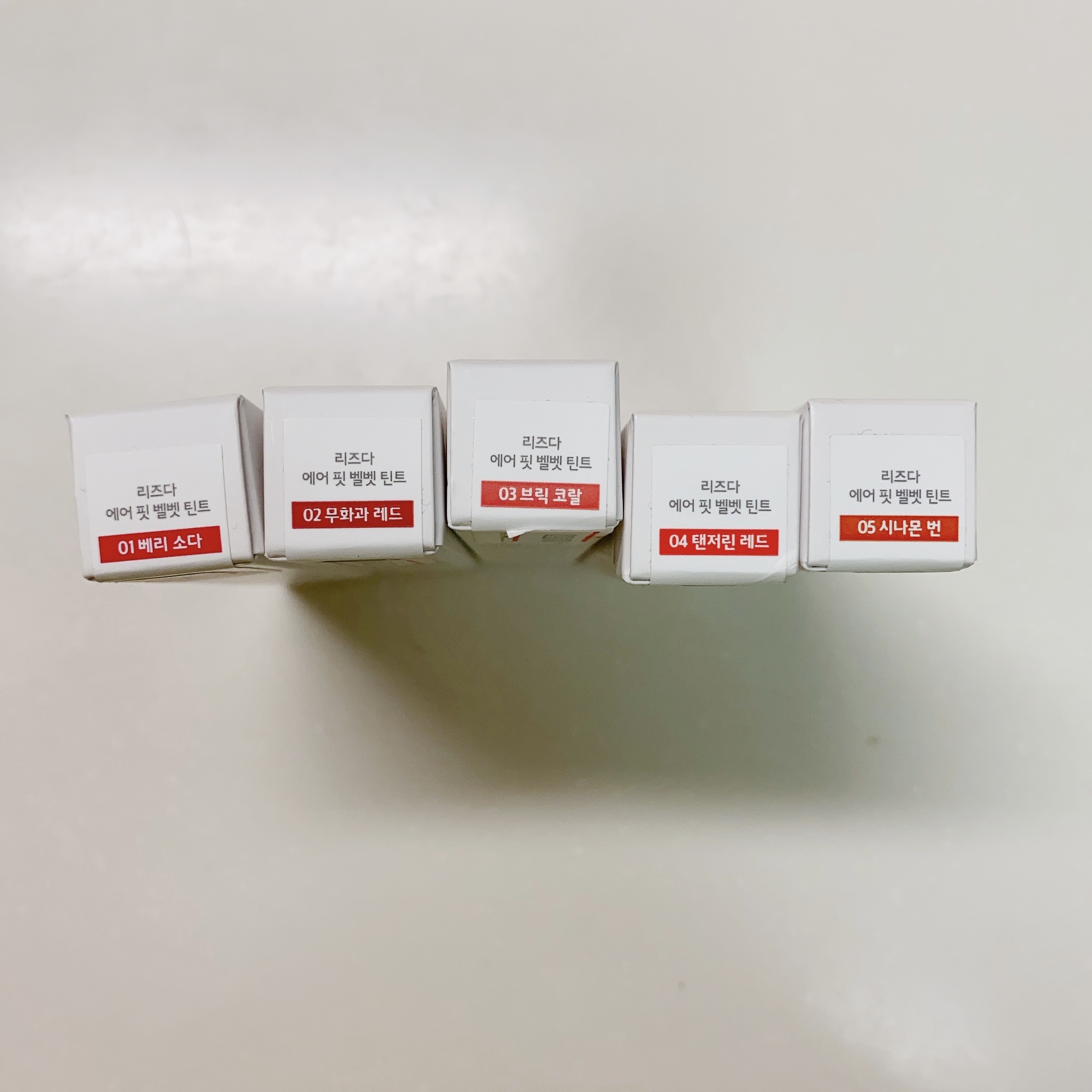 エアフィットベルベットティント 03 ブリックコーラル/LIZDA/リップティントを使ったクチコミ（3枚目）