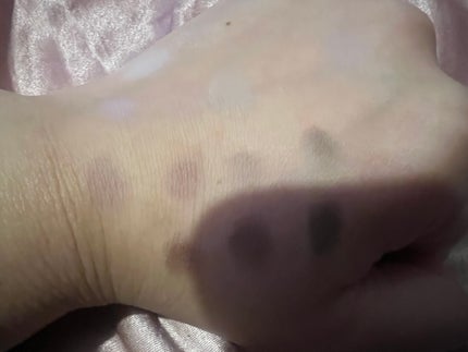 ソフトブラーリングアイパレット/wakemake/アイシャドウパレットを使ったクチコミ(3枚目)