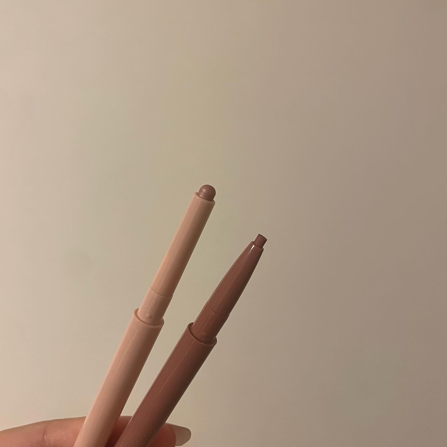 ぷっくりアイカラーペンシル/ミゼルエディ/スティックアイシャドウを使ったクチコミ（2枚目）