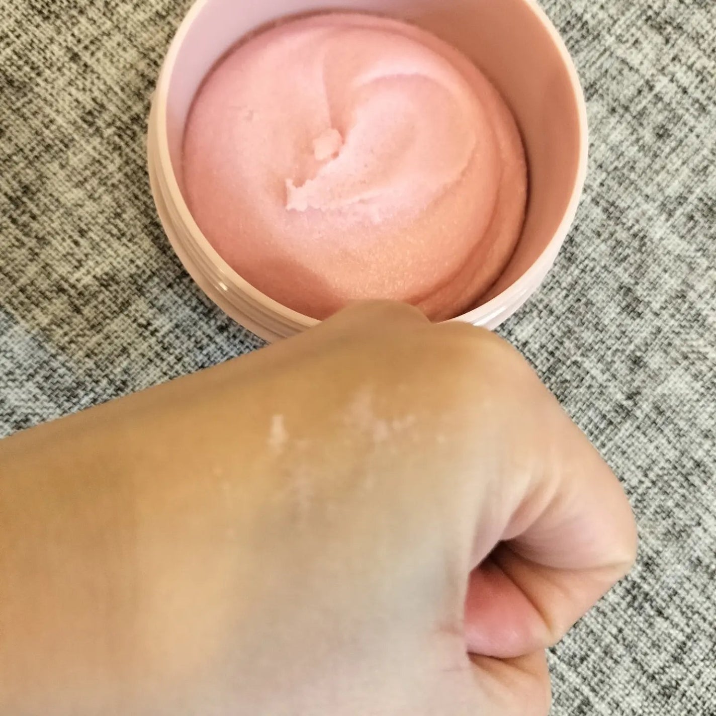 Q+Me スウィート ボム タラソ スクラブ/AGARISM/バスト・ヒップケアを使ったクチコミ(2枚目)