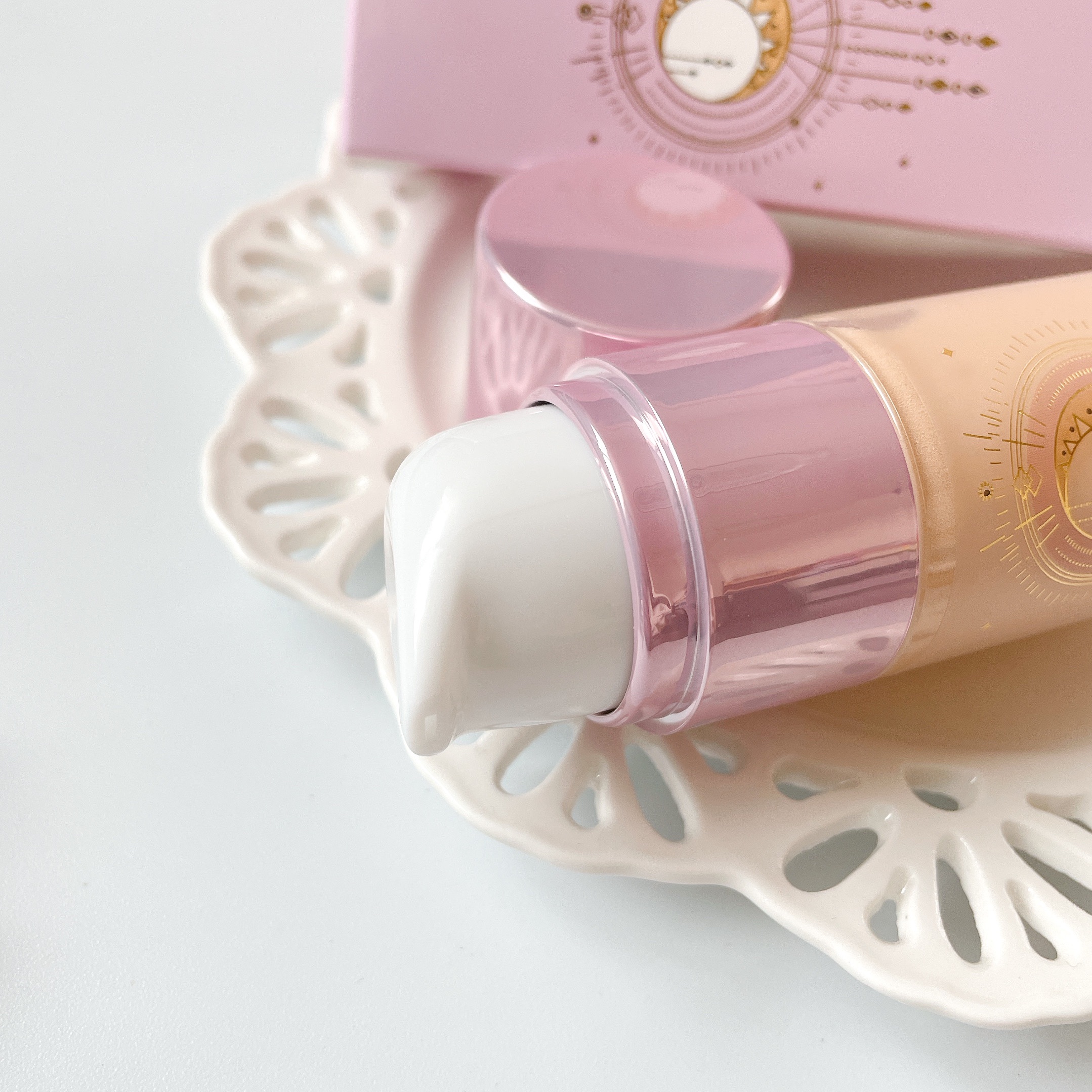 コラーゲンモイスチャースキンベース/illuN/化粧下地を使ったクチコミ（2枚目）