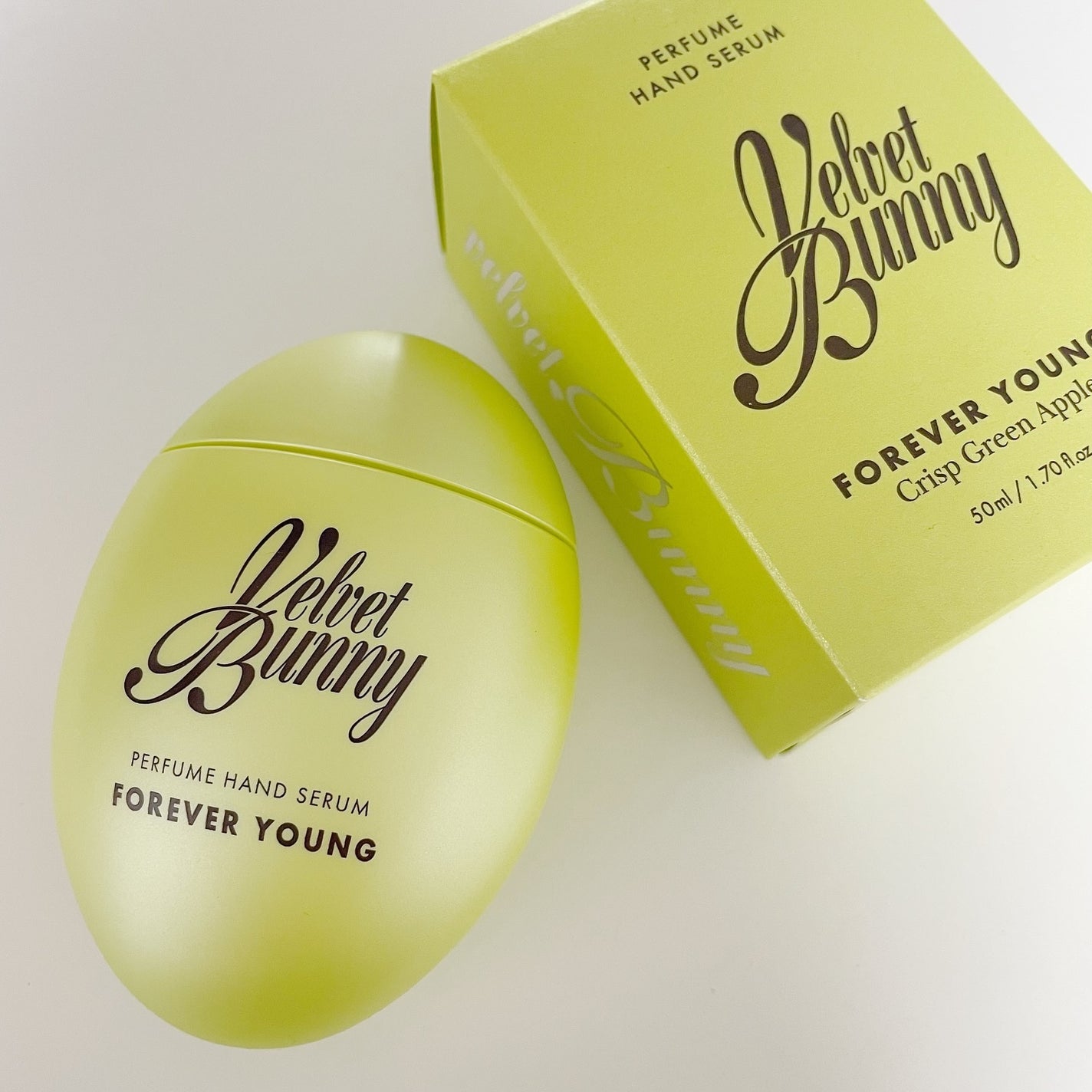 パフュームハンドセラム FOREVER YOUNG/Velvet Bunny/ハンドクリームを使ったクチコミ(6枚目)