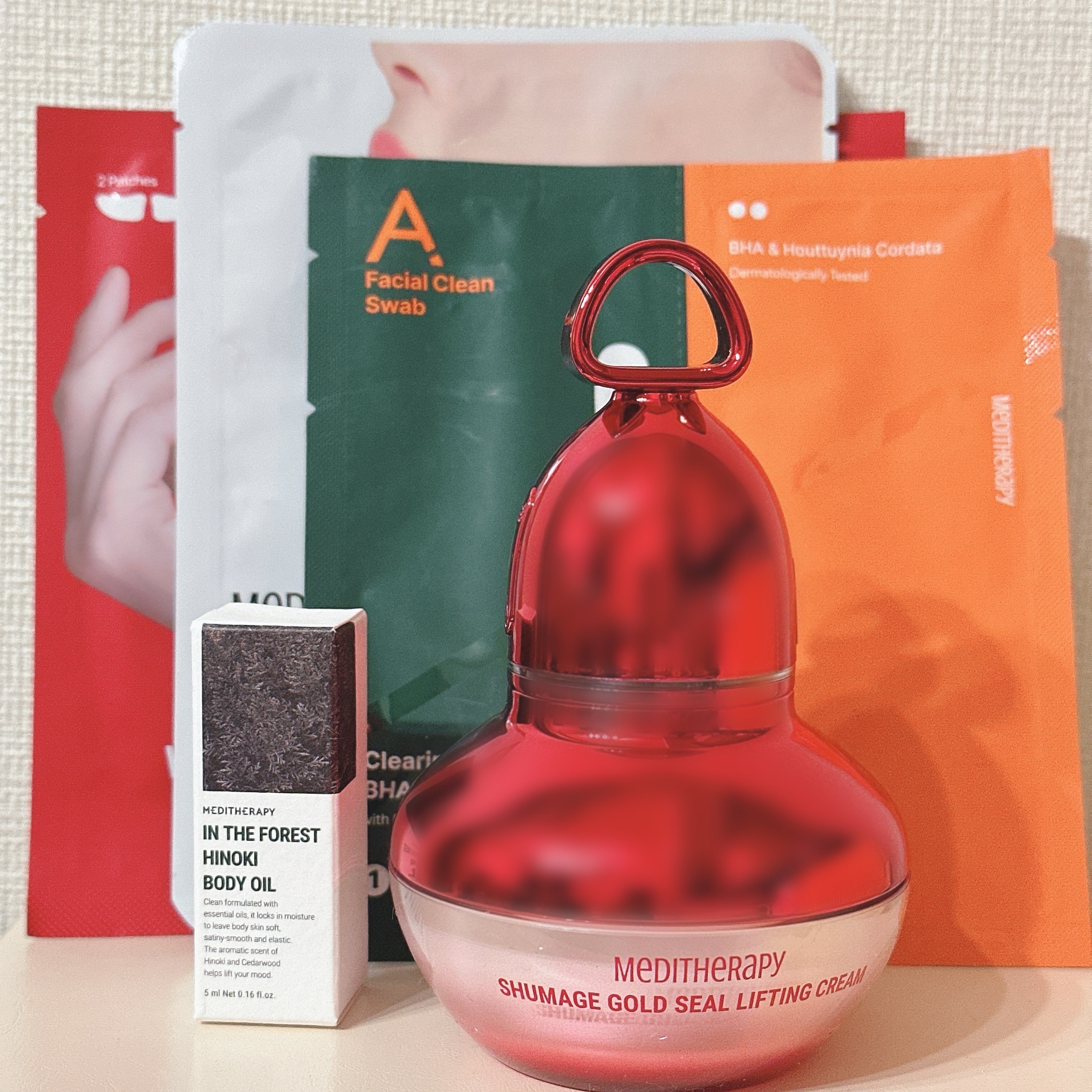 シューマジゴールド糸リフティングクリーム+EMS美顔器/MEDITHERAPY/フェイスクリームを使ったクチコミ（2枚目）