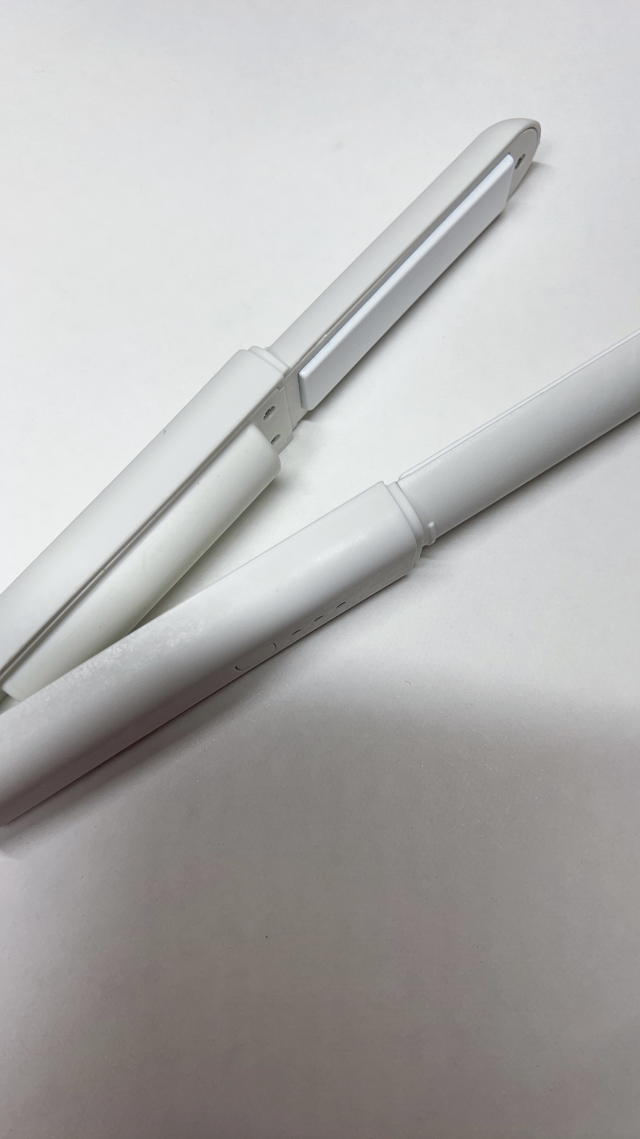 コードレスストレートアイロン/サンキューマート/ストレートアイロンを使ったクチコミ（3枚目）