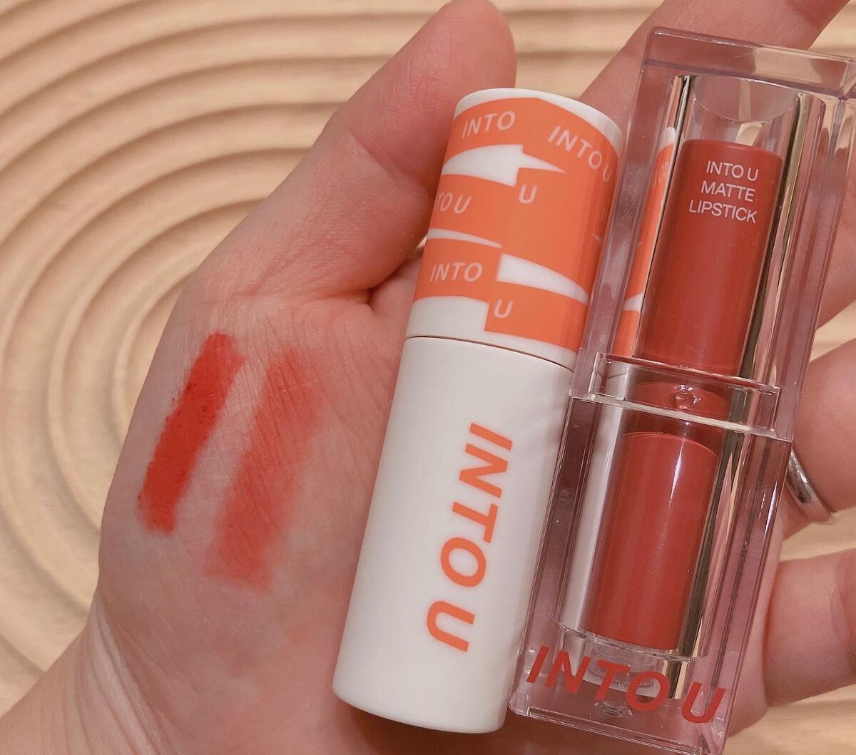 フェザーマットリップスティック/INTO U/口紅を使ったクチコミ(7枚目)