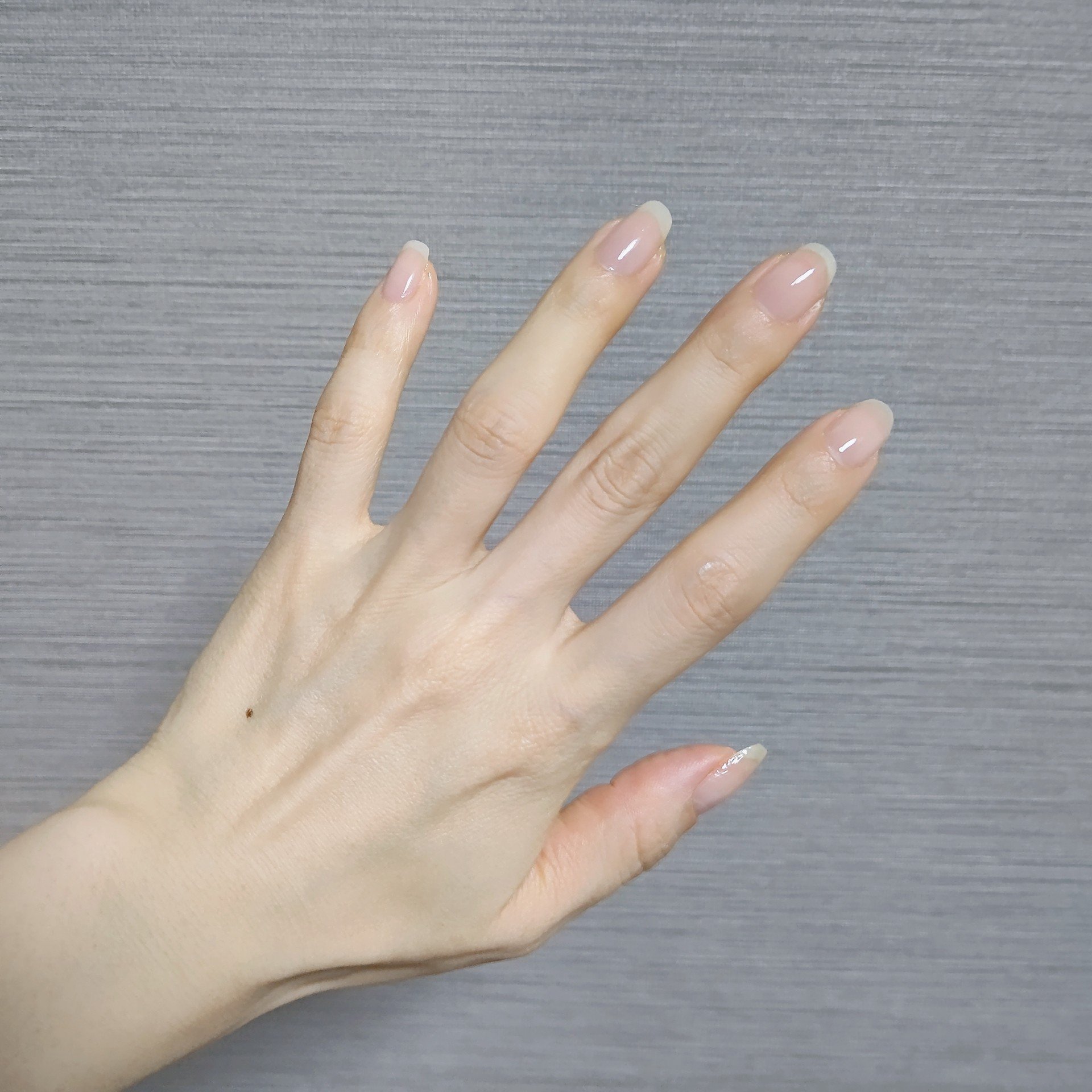 ファンデーションカラーズ 04 ペールピンク/キャンメイク/マニキュアを使ったクチコミ（2枚目）