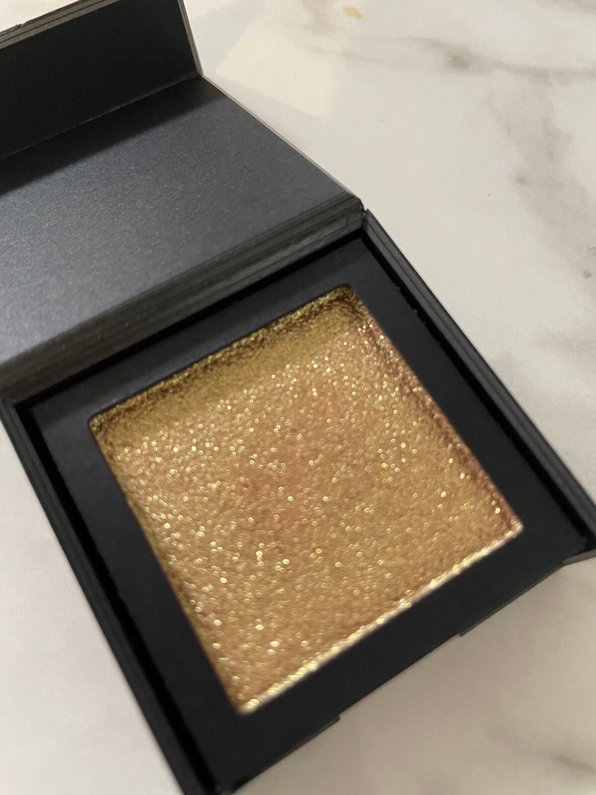 ブライトフューチャーボックス/KANEBO/単色アイシャドウを使ったクチコミ(4枚目)