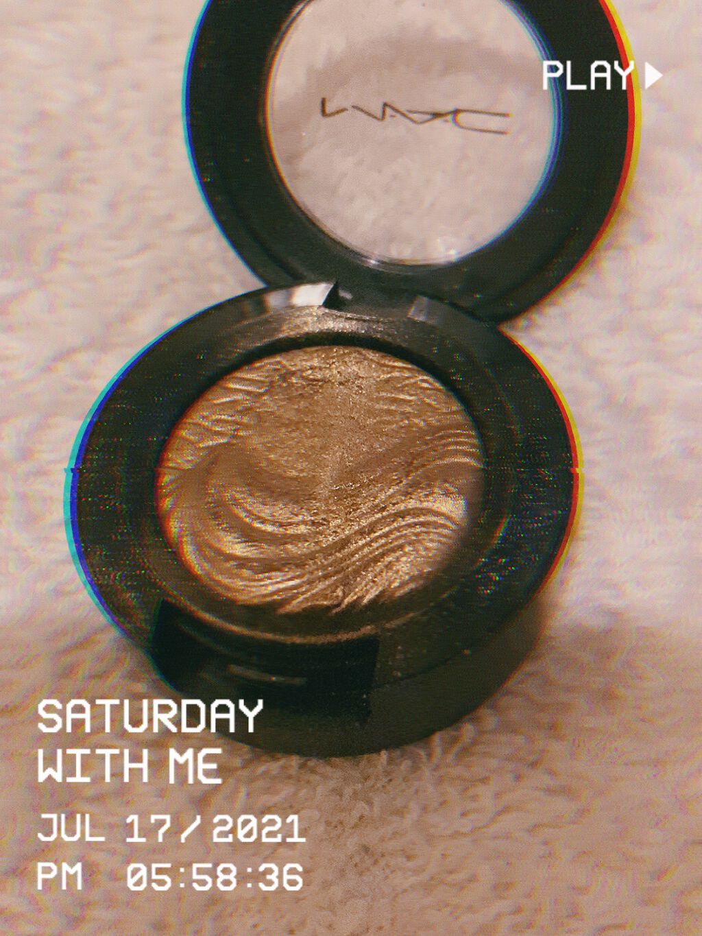 エクストラ ディメンション アイシャドウ シー ワーシップ/M・A・C/単色アイシャドウを使ったクチコミ（2枚目）