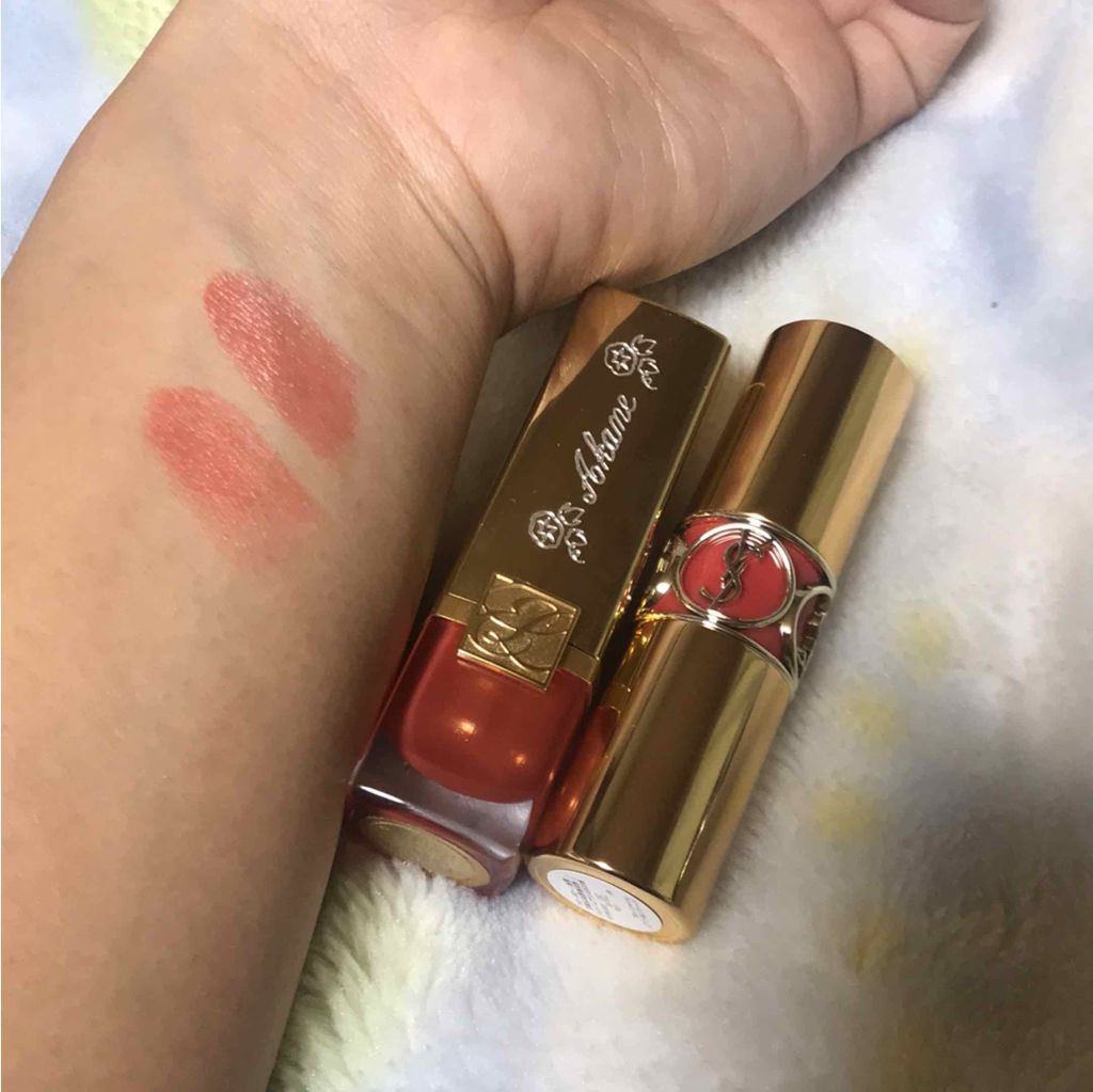 ルージュ ヴォリュプテ シャイン/YVES SAINT LAURENT BEAUTE/口紅を使ったクチコミ（2枚目）