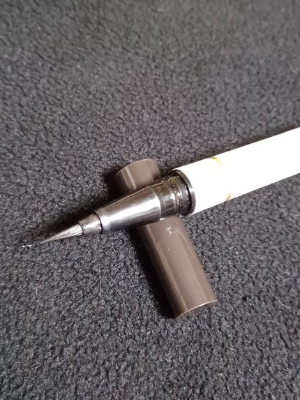 エッセンスインシャドウライナー 02 ブラウンブラック×キャメルブラウン/K-パレット/スティックアイシャドウの画像