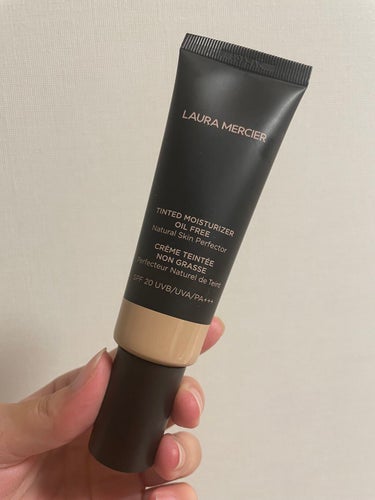 laura mercier　ティンティド モイスチャライザー ブラーリング　1W1

こちらはローラメルシエの店舗でチークをお試ししたときに一緒にお薦めしていただいて、サンプルも使ってみて気に入ったので