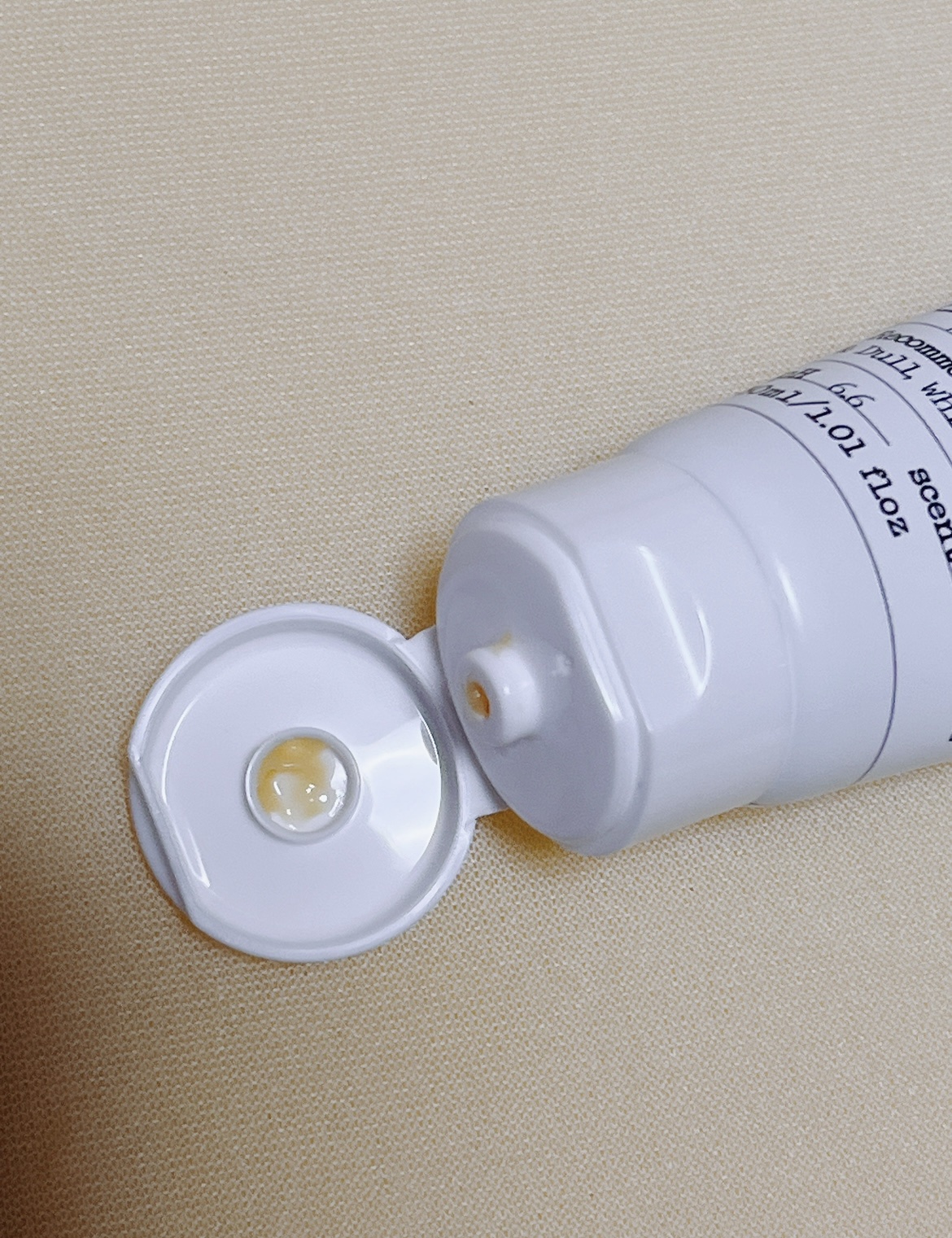 DERMA FACTORY ダブルホワイトニングクリームのクチコミ「
シミ＆そばかすケアに

Dermafactory Tranexamic Acid 6% Cr.....」（3枚目）