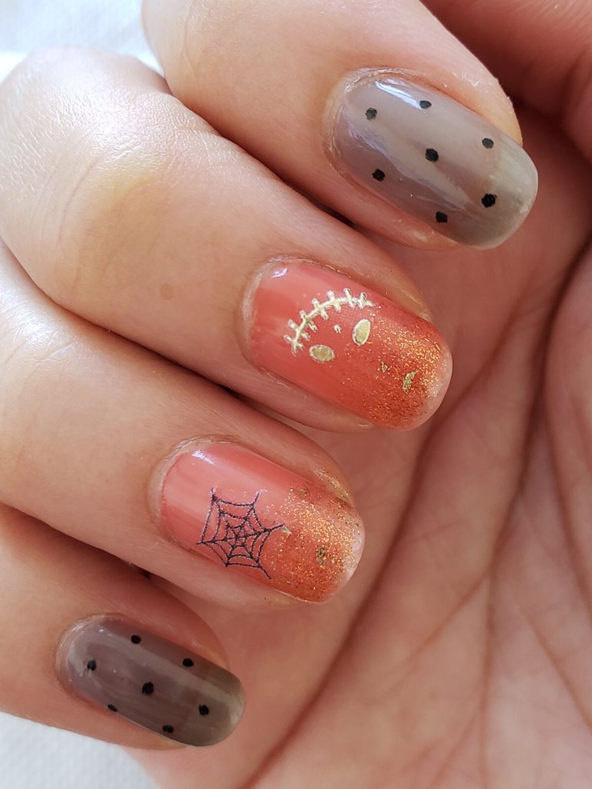 土木系おねいさん on LIPS 「ハロウィンネイル2022、ラスト!主将、シースルーハロウィン🎃..」(2枚目)