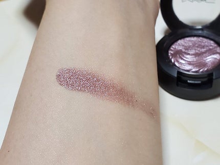 エクストラ ディメンション アイシャドウ/M・A・C/単色アイシャドウを使ったクチコミ(3枚目)