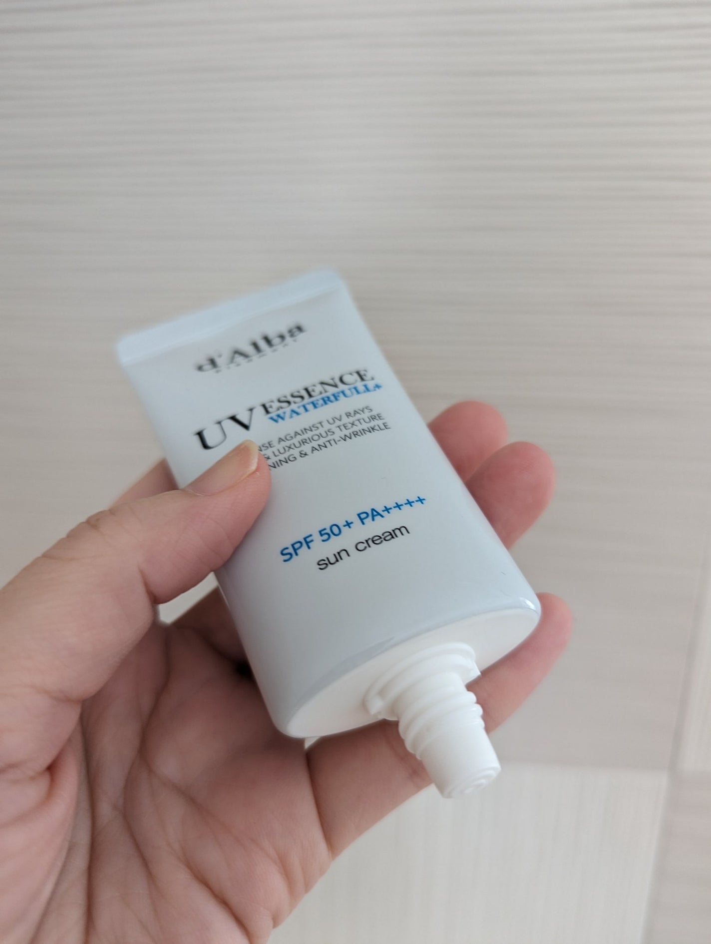 ダルバ ウォータフル エッセンス サンクリーム/ダルバ/日焼け止めクリームを使ったクチコミ(2枚目)