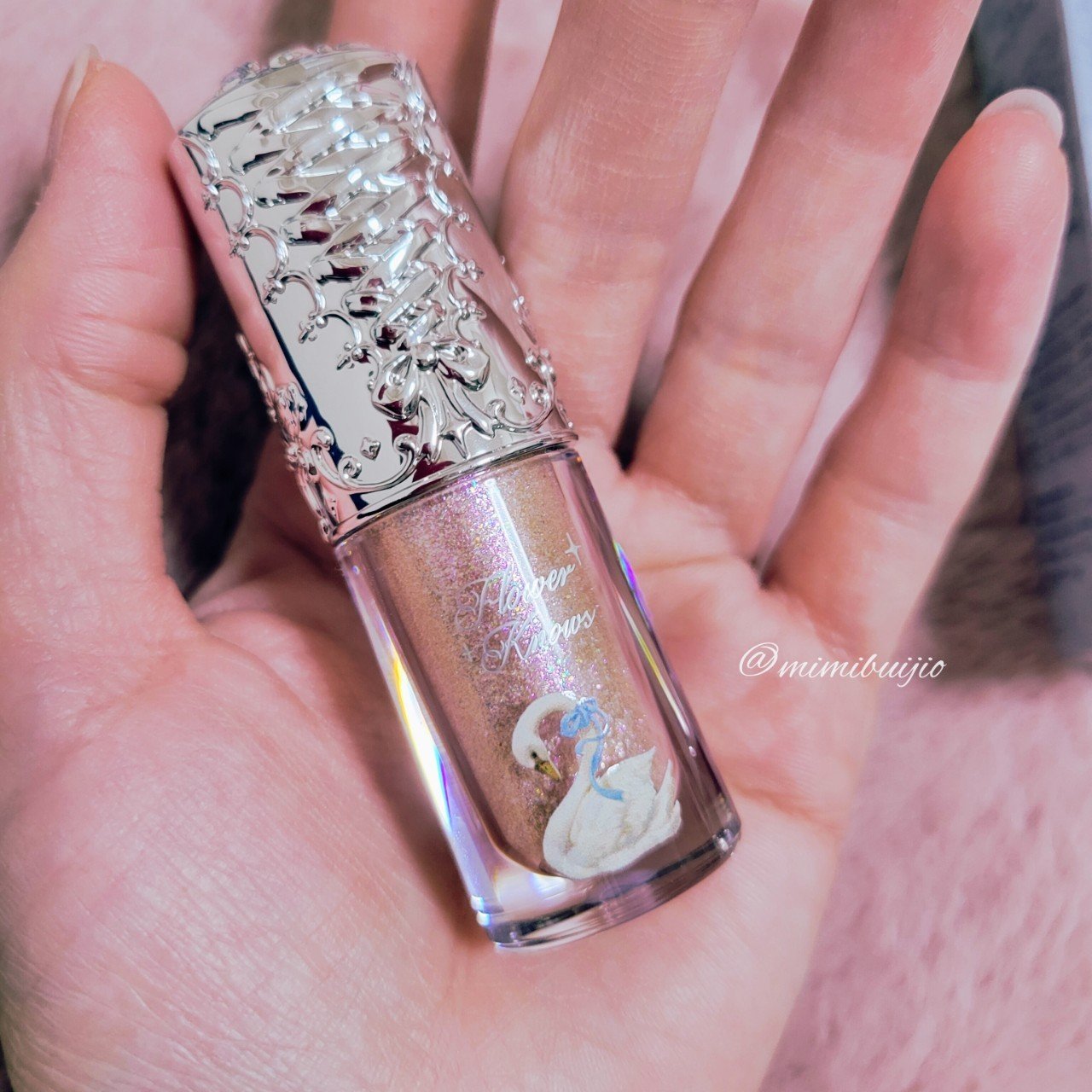 フラワーノーズ スワンバレエシリーズ リキッドアイシャドウ/FlowerKnows/リキッドアイシャドウを使ったクチコミ（2枚目）