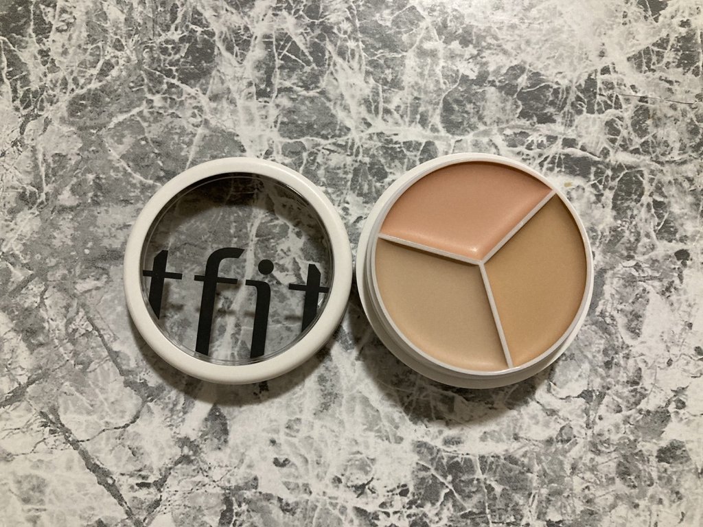 カバーアッププロコンシーラー/TFIT/パレットコンシーラーを使ったクチコミ（2枚目）