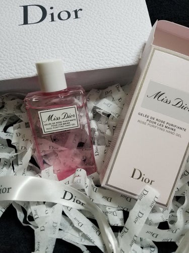 Dior ミス ディオール ハンド ジェルのクチコミ「限定
の言葉に釣られポチっとしてしまった。。
#Dior　
#ミスディオール　
#ハンドジェル.....」（1枚目）