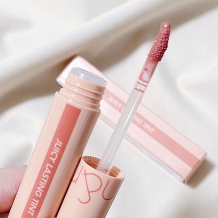 ジューシーラスティングティント/rom&nd/リップティントを使ったクチコミ(2枚目)