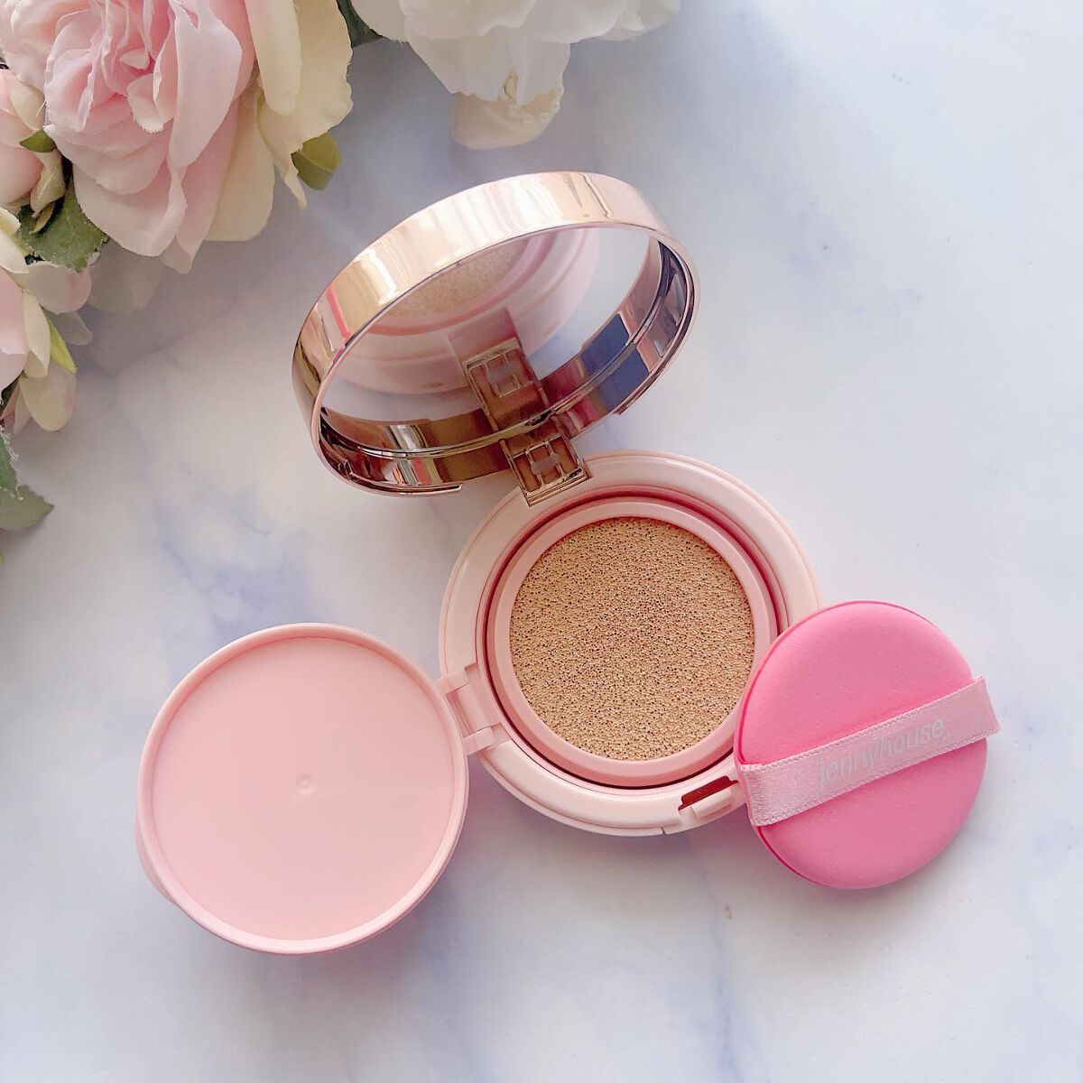 ウルトラフィットセラムクッション/jenny house/クッションファンデーションを使ったクチコミ（2枚目）