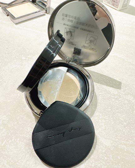 ソフトマットプレストパウダー/FUNNY ELVES方里/プレストパウダーを使ったクチコミ(8枚目)