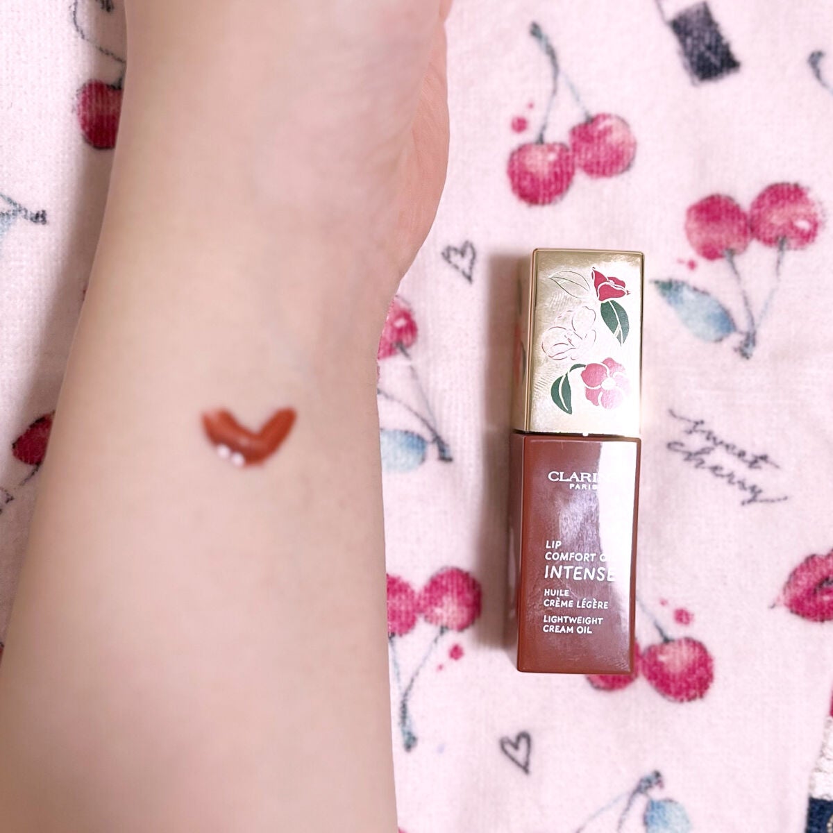 コンフォート リップオイル インテンス/CLARINS/リップグロスを使ったクチコミ(2枚目)