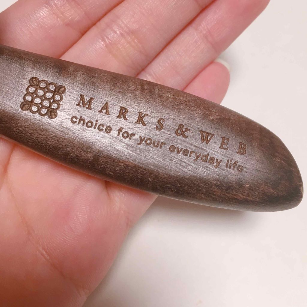 ウッドヘアブラシ ダークグレー/MARKS&WEB/ヘアブラシを使ったクチコミ（2枚目）