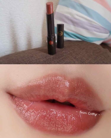 PLAZAで購入したロート製薬のLIP THE COLOR新作のリップです。

✨プチプラなのに超しっとりしています。
単色で塗っても、リップベースとしてほかの色で重ねて使っても可愛いです💕～

✨<キ