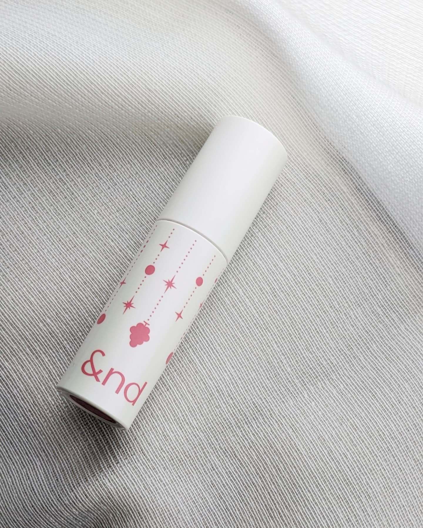 アンドバイロムアンド　グラッシーボムティント/&nd by rom&nd/リップティントを使ったクチコミ（1枚目）