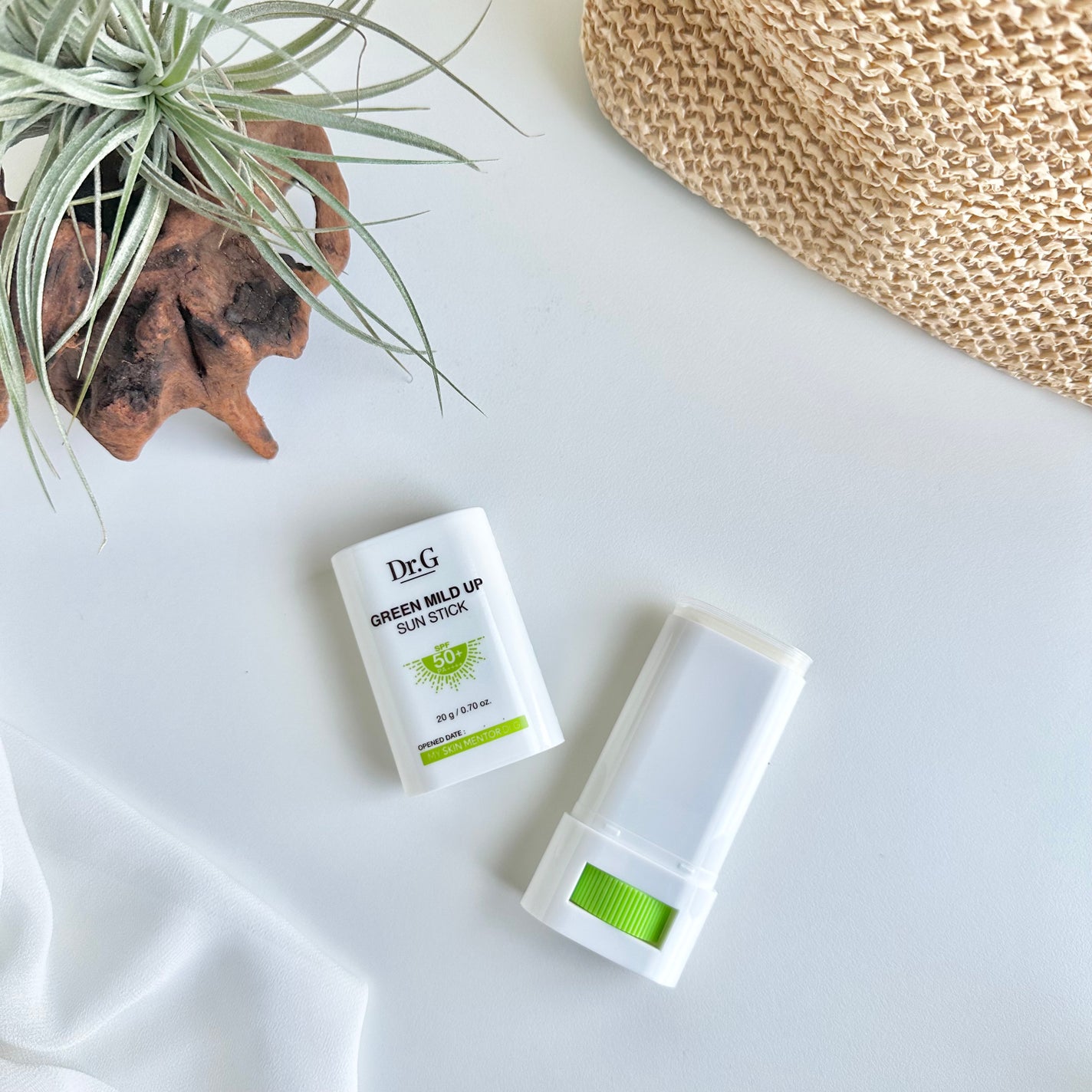 グリーンマイルドサンスティック SPF50+ PA++++/Dr.G/日焼け止めスティックを使ったクチコミ(2枚目)