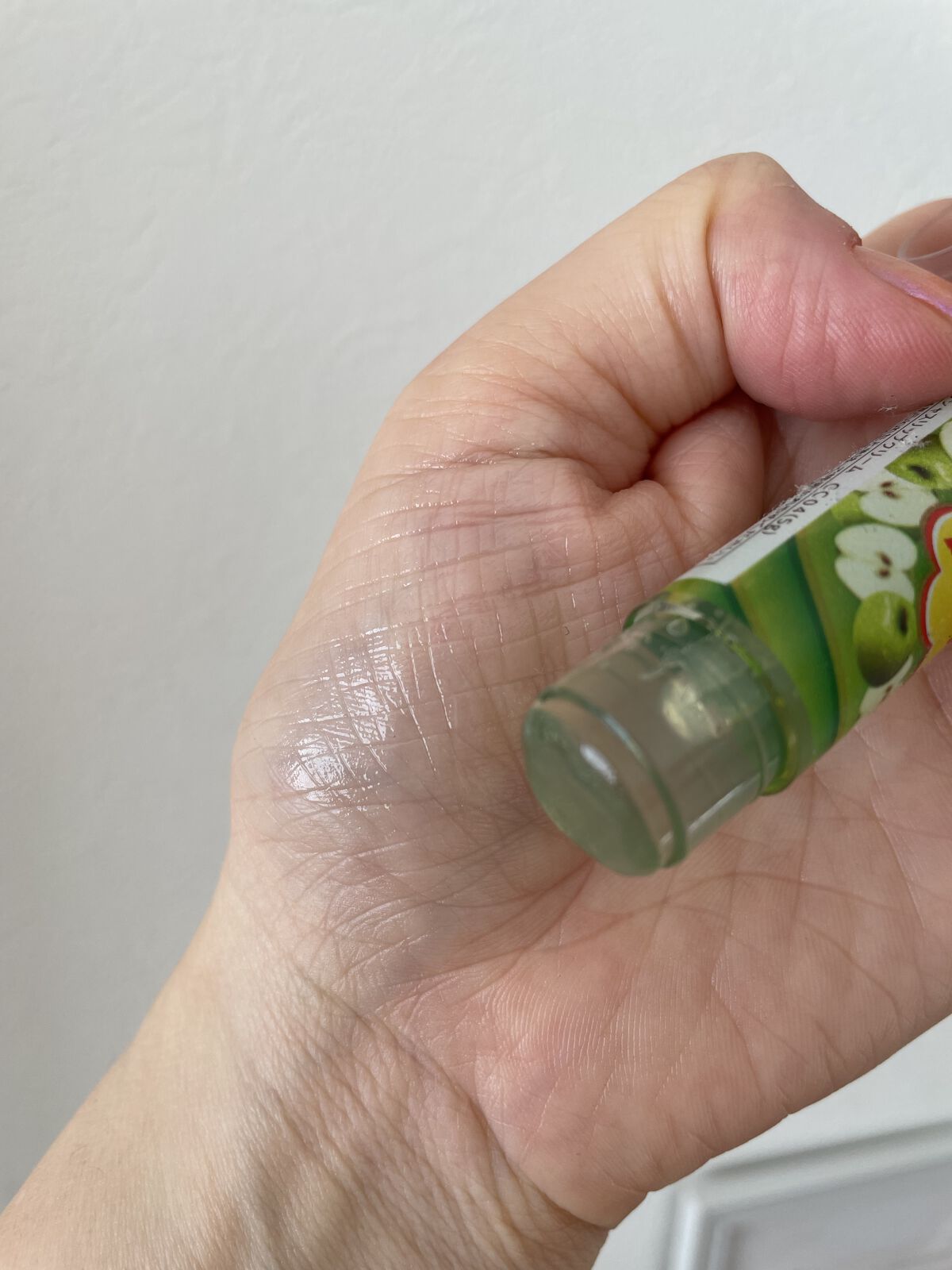 デリシャスリップクリーム Chupa Chups（チュッパチャプス） アップルの香り/デリシャスリップクリーム/リップクリームを使ったクチコミ（2枚目）