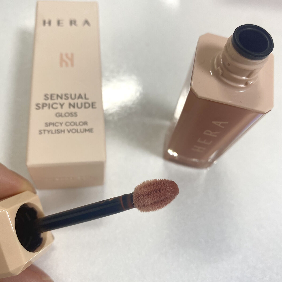 センシュアルスパイシーヌードグロス/HERA/リップグロスを使ったクチコミ（2枚目）