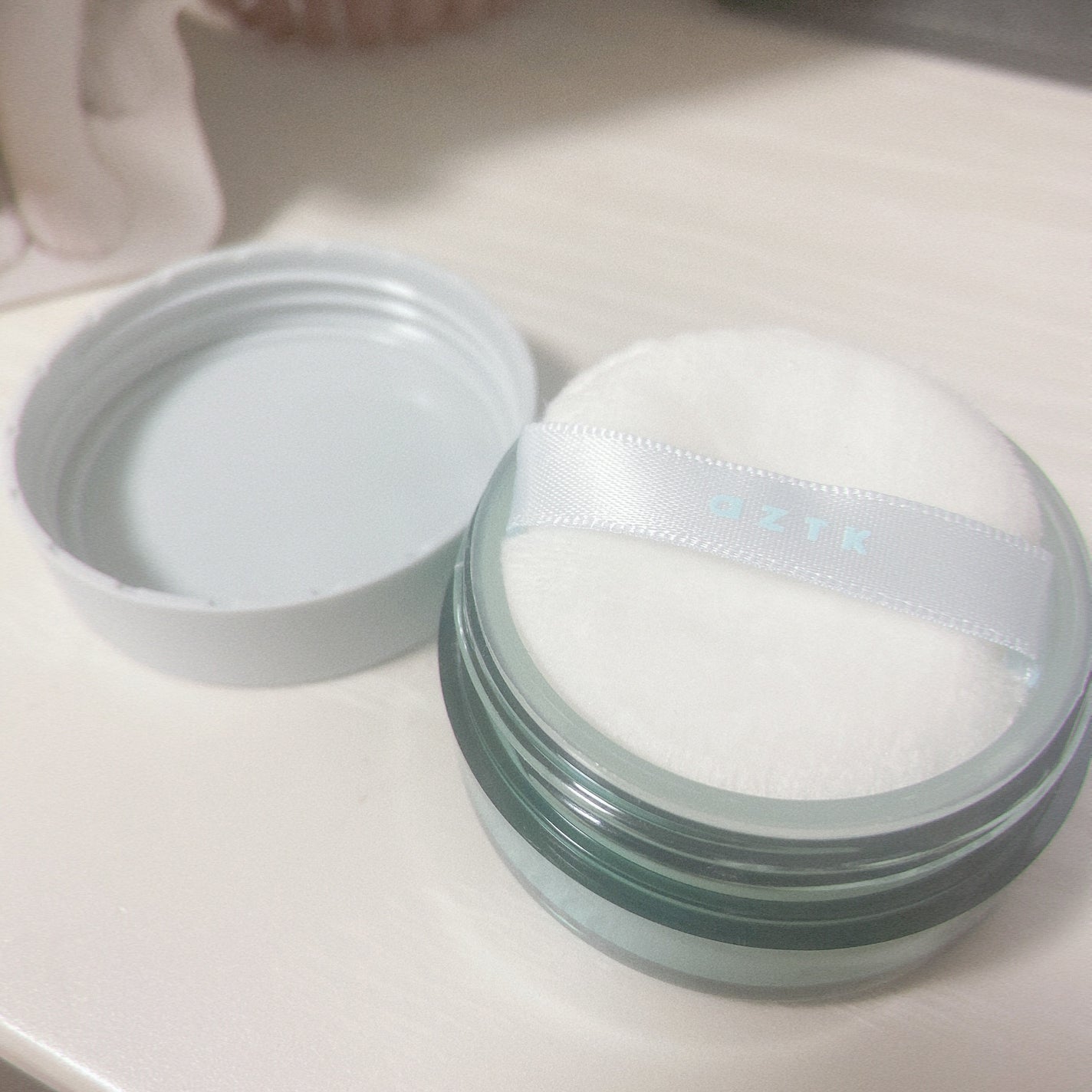 ミネラルルースパウダー/aZTK/ルースパウダーを使ったクチコミ(2枚目)