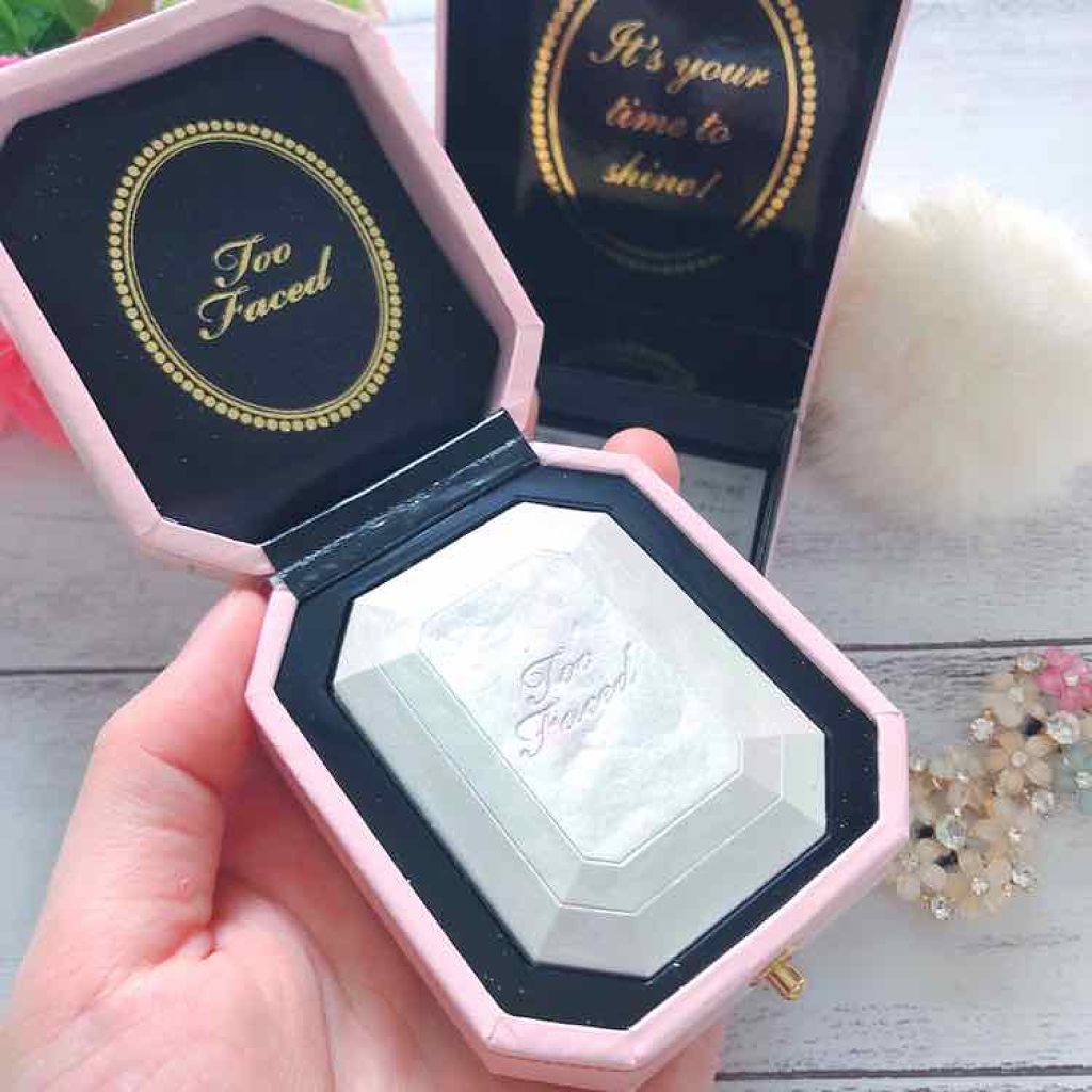 ダイヤモンドライト ハイライター ブラシ/Too Faced/メイクブラシを使ったクチコミ（2枚目）