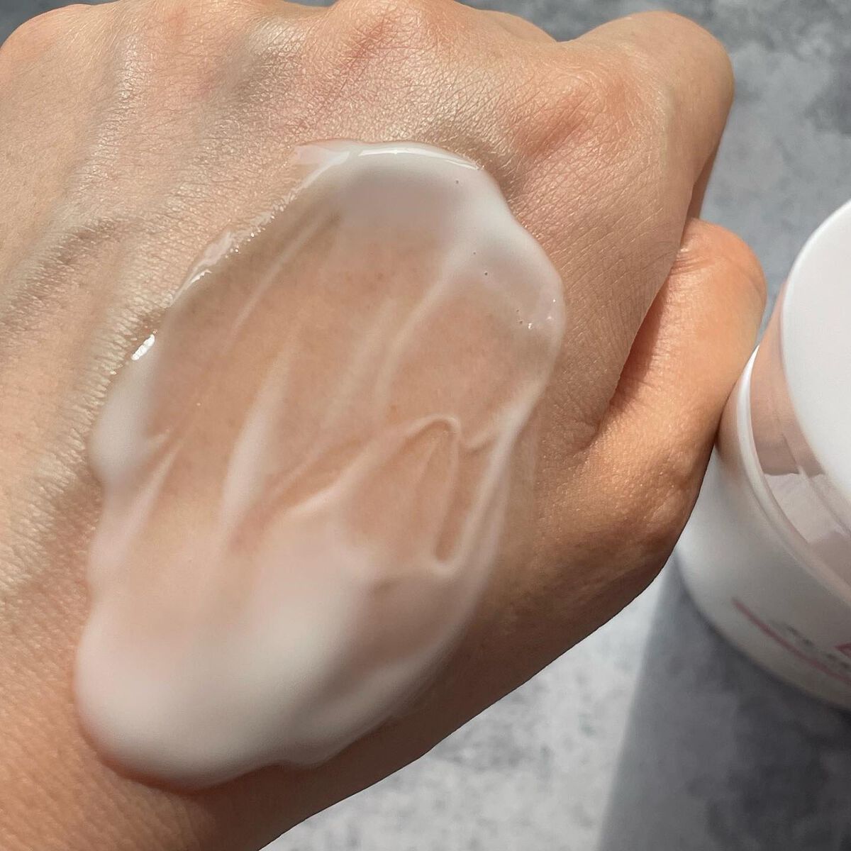 モイスチュア フェイス&ボディローション/カルテHD/ボディローションを使ったクチコミ(4枚目)