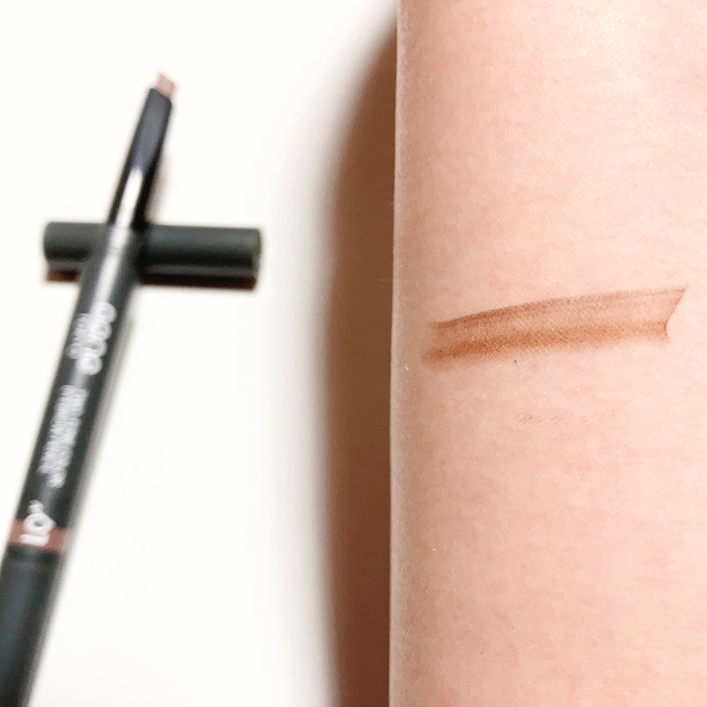 ツートンカラーアイブロウペンシル/GENE TOKYO/アイブロウペンシルを使ったクチコミ(3枚目)